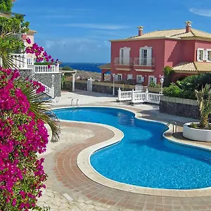 https://pretty-2-bedroom-villa-with-pool-and-wifi.adeje-hotels.com